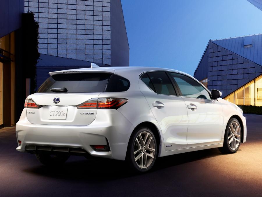  Lexus CT200h 2014 года  (NA) (фото 26 из 39)